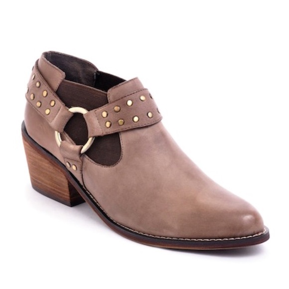 Envy Shoes - Envy Yee Haw Ankle Bootie